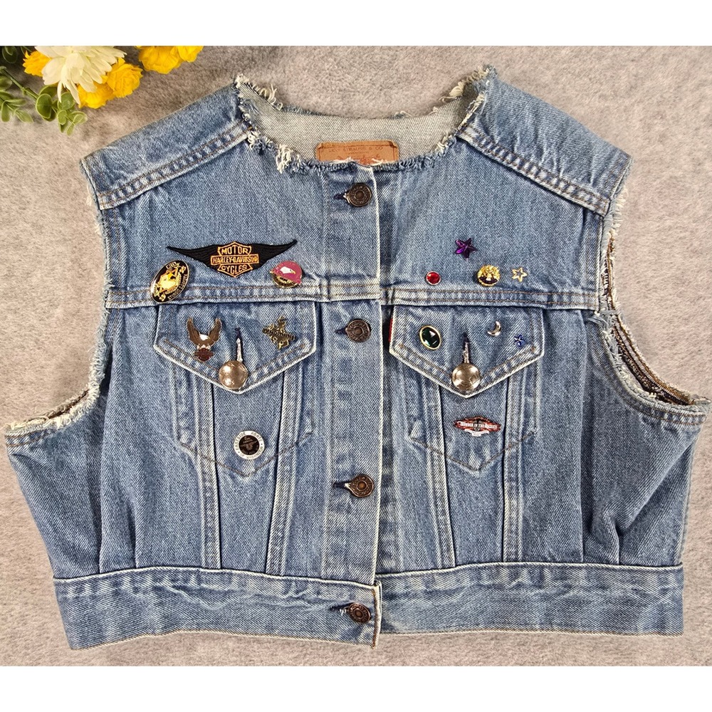 Levi's Denim Vest Womens LG Harley Davidson Biker Cropped Cut Off Pins Patches